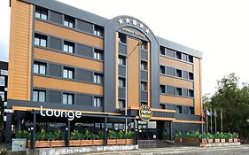 Sapran Deluxe Hotel